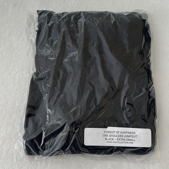 VICI | Pursuit Of Happiness One Shoulder Jumpsuit - Picture 5 of 6